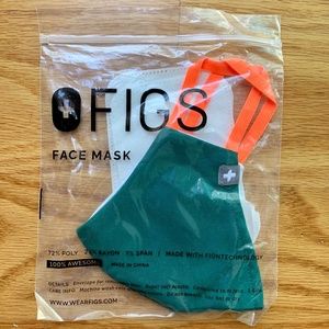 FIGS Hunter Green FIONx Protective Face Mask